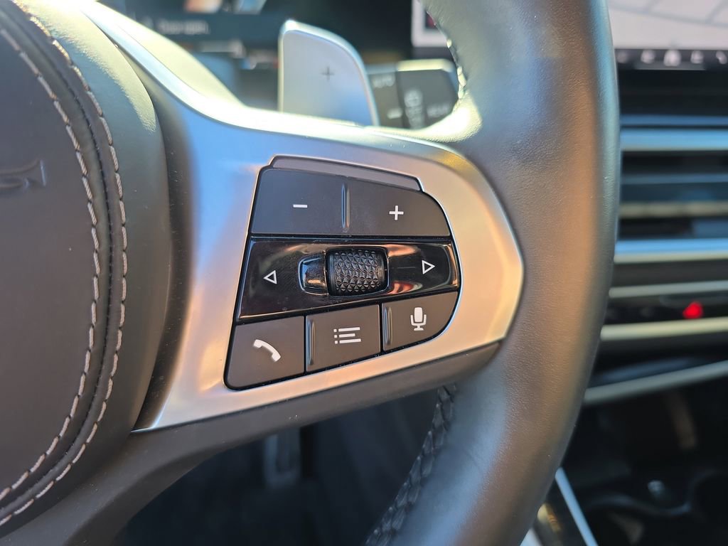 Used 2025 BMW X5 xDrive40i w/ M Sport Package image 28