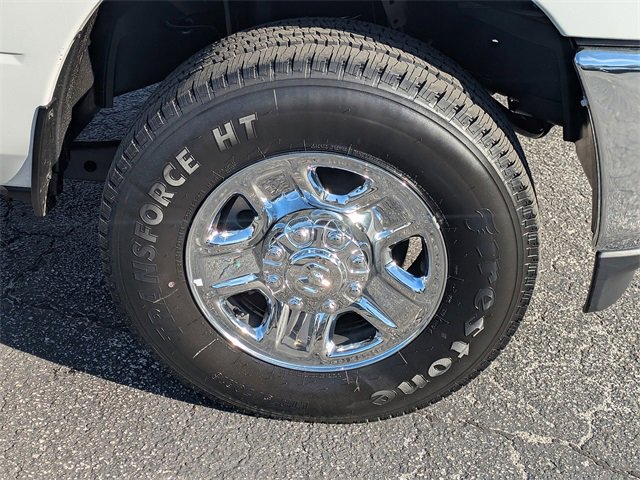 Used 2024 RAM 2500 Tradesman w/ Chrome Appearance Group image 10