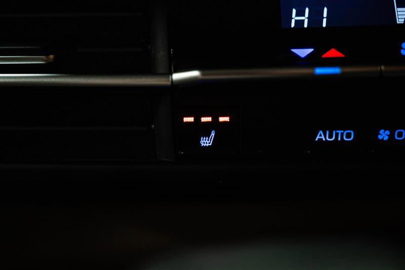 Used 2023 Toyota Sienna XLE image 23