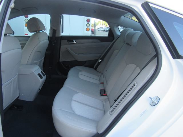 Used 2017 Hyundai Sonata Plug-In Hybrid image 17