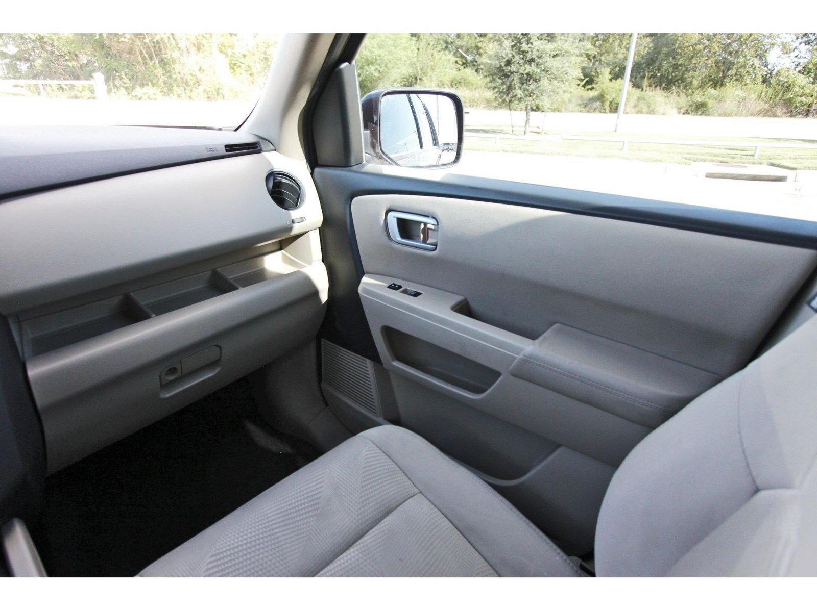 Used 2015 Honda Pilot LX image 11
