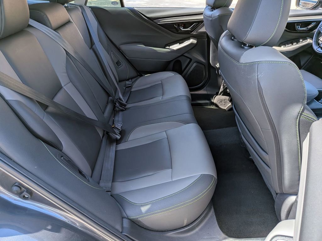 Used 2025 Subaru Outback Onyx Edition image 30