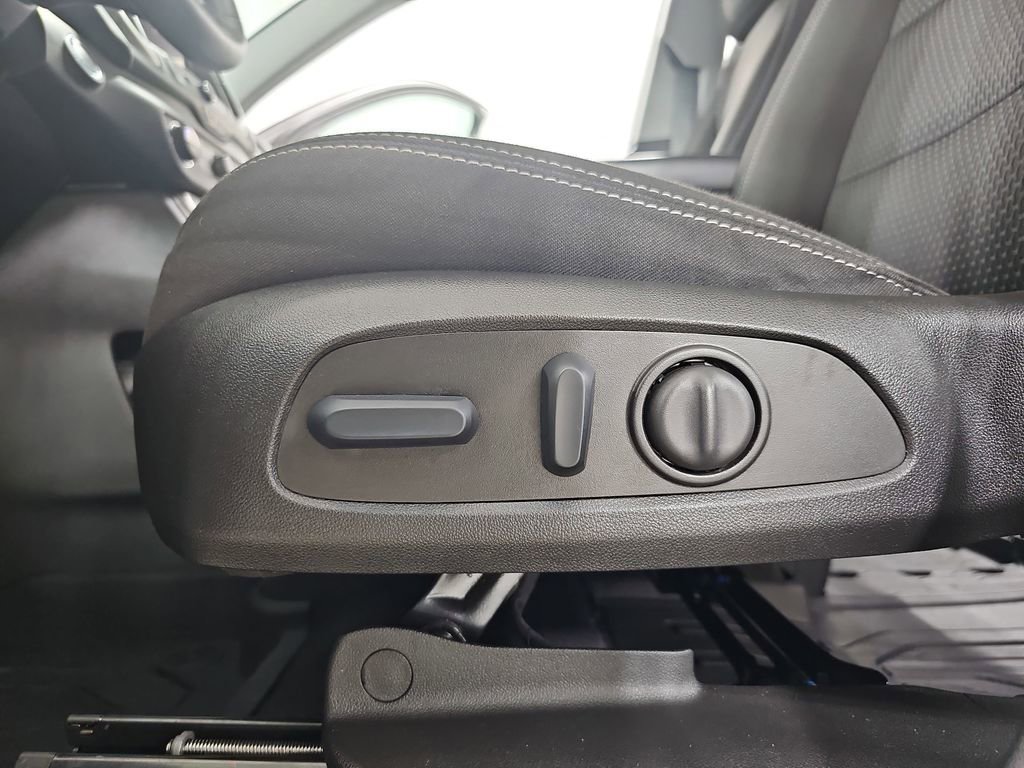 Certified 2023 GMC Terrain SLE w/ Driver Convenience Package image 34