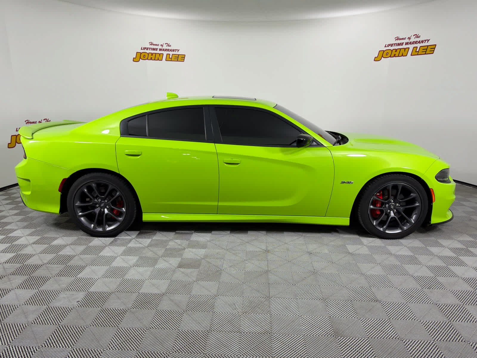 Used 2023 Dodge Charger R/T w/ Plus Group RWD image 7