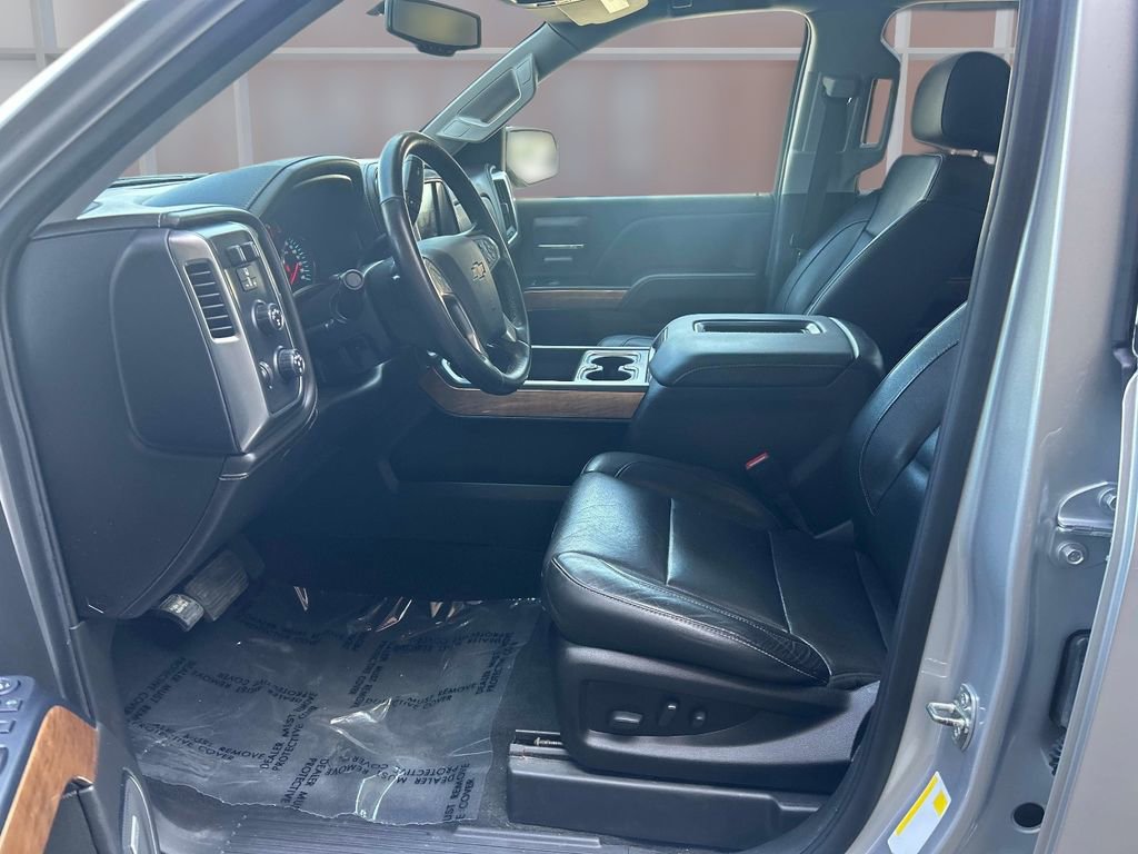 Used 2018 Chevrolet Silverado 1500 LTZ w/ LTZ Plus Package AWD/4WD image 10