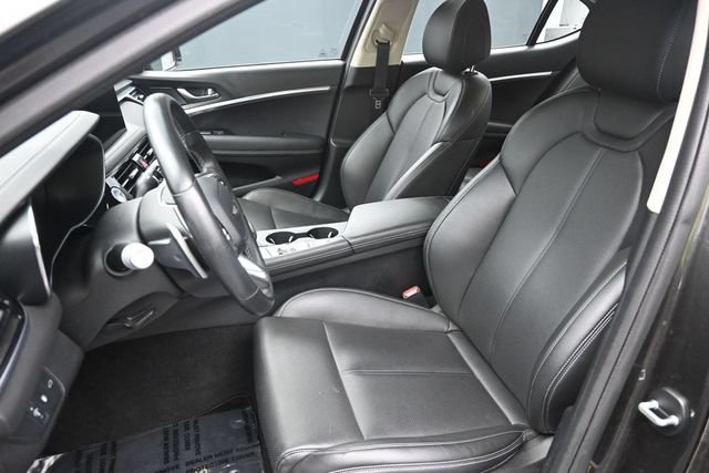 Used 2025 Genesis G70 2.5T AWD/4WD image 18