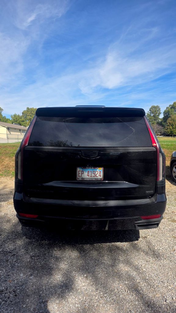 Used 2021 Cadillac Escalade Premium Luxury AWD/4WD image 11
