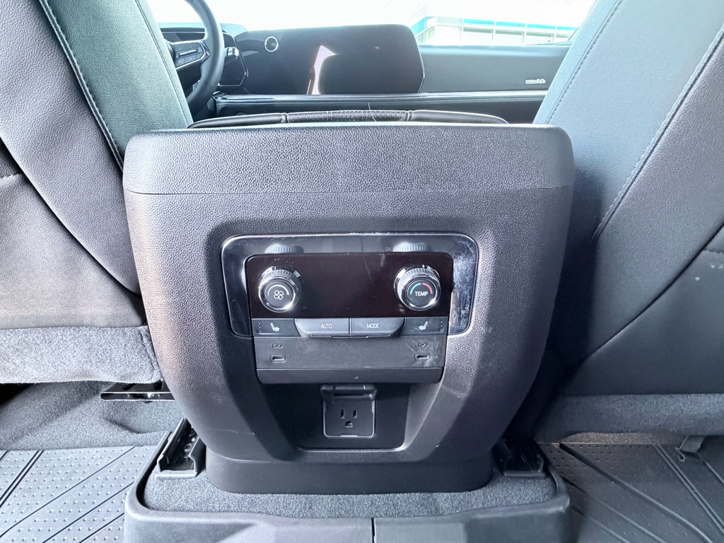 Used 2026 Chevrolet Tahoe High Country RWD image 31