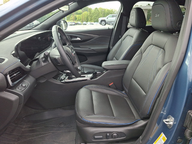 Certified 2024 Buick Envista Sport Touring w/ Convenience I Package FWD image 13