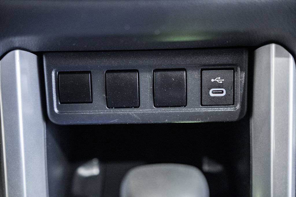 Used 2024 Toyota Corolla Cross SE image 21