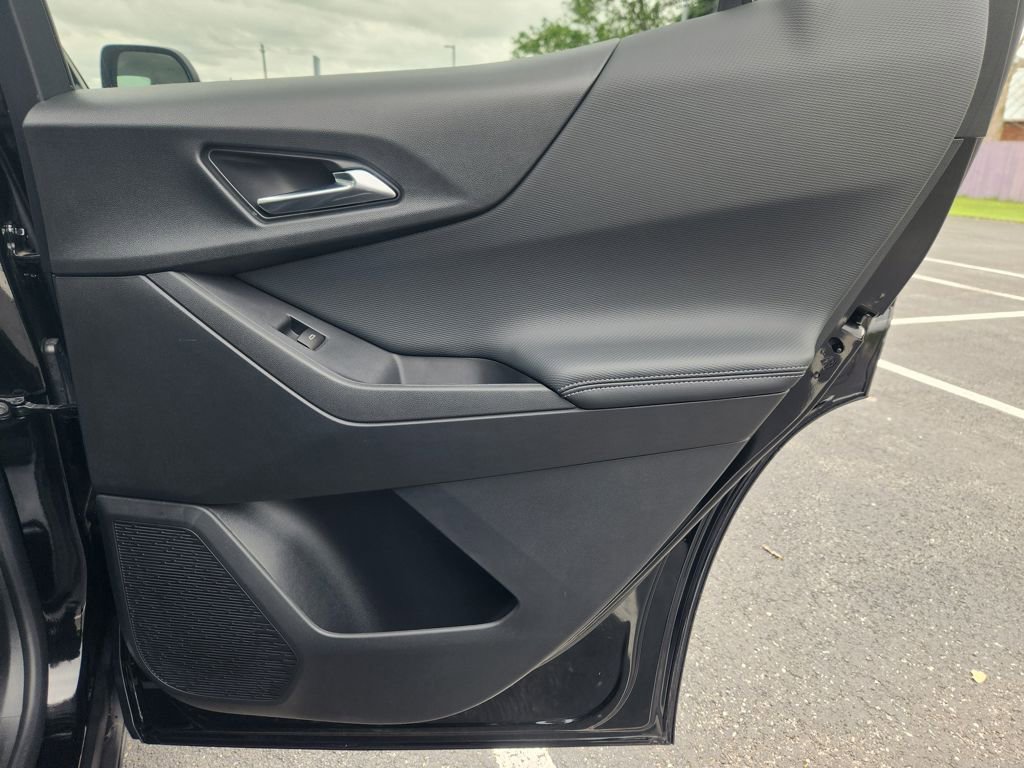 New 2026 Chevrolet Equinox LT w/ Convenience Package II FWD image 24