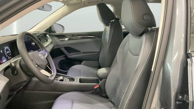 New 2026 Volkswagen Tiguan SE AWD/4WD image 15