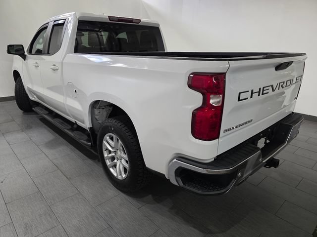 Used 2019 Chevrolet Silverado 1500 LT w/ Z71 Off-Road Package AWD/4WD image 3