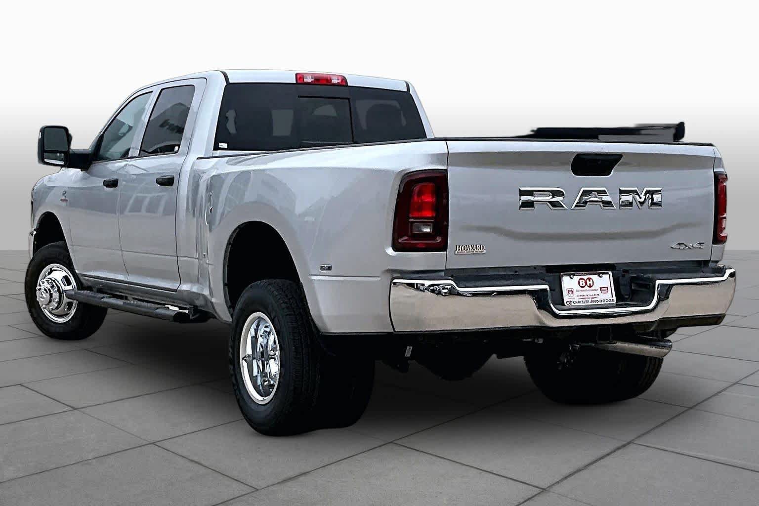 New 2026 RAM 3500 Tradesman AWD/4WD image 13
