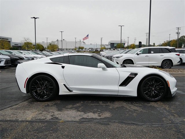 Used 2016 Chevrolet Corvette Z06 w/ 3LZ Preferred Equipment Group image 6