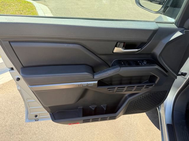 Used 2025 Toyota Tacoma TRD Off-Road image 4