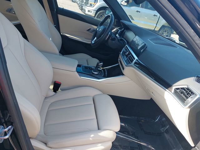Used 2021 BMW 330i Sedan w/ Premium Package image 10
