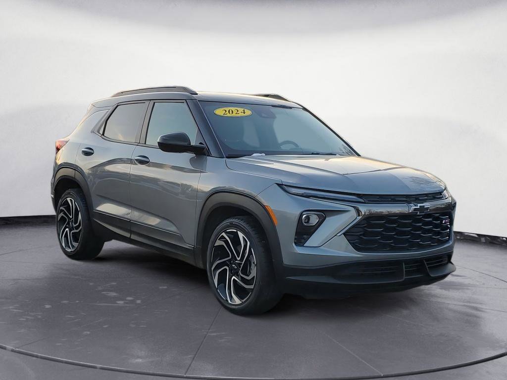 Used 2024 Chevrolet TrailBlazer RS image 2