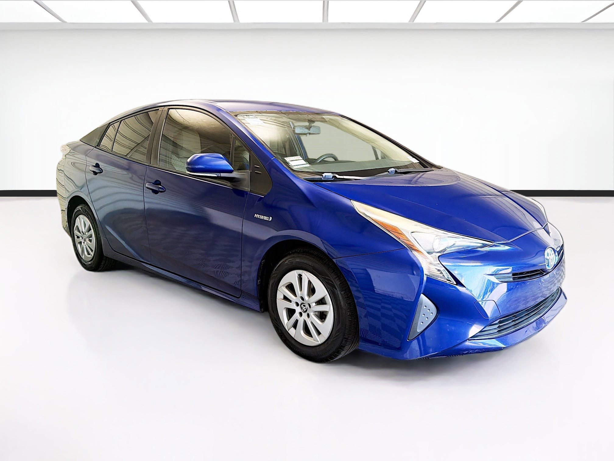 Used 2016 Toyota Prius Two w/ Preferred Accessory Package FWD image 3