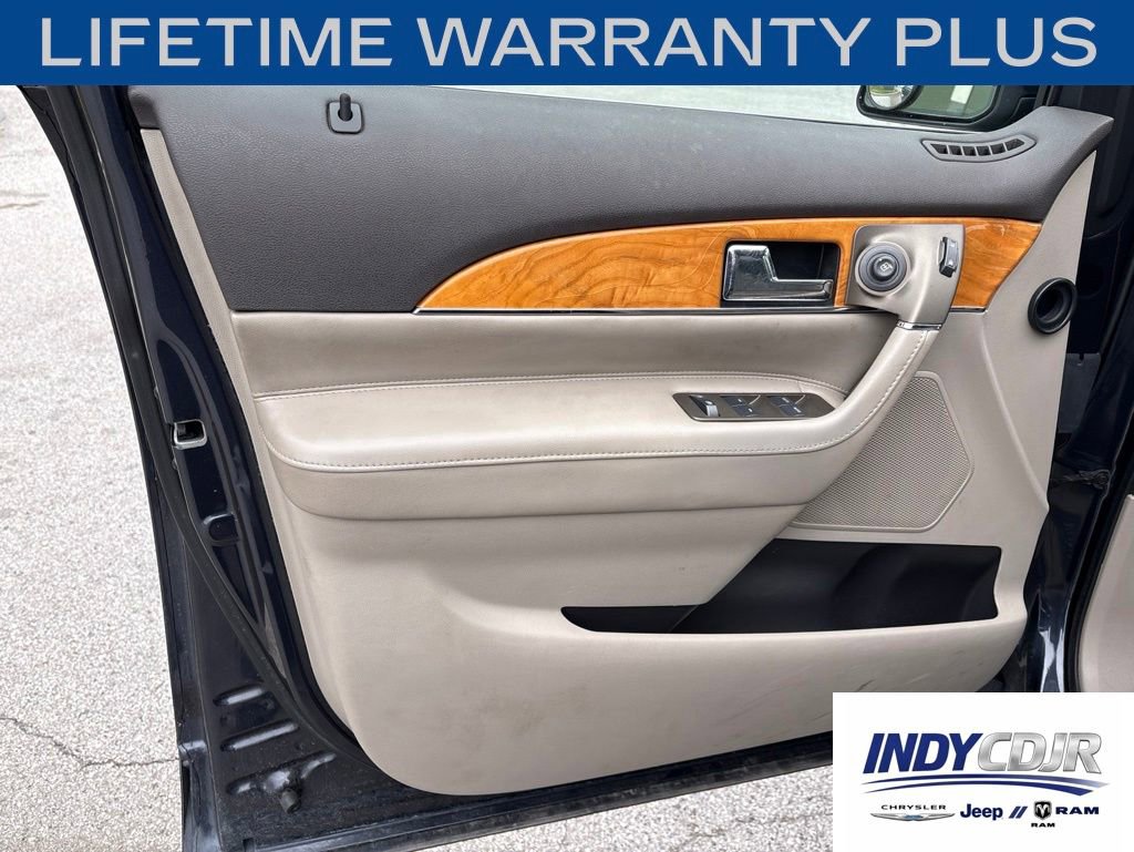 Used 2014 Lincoln MKX FWD w/ Equipment Group 102A image 5
