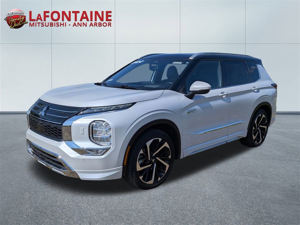 Used 2024 Mitsubishi Outlander SEL