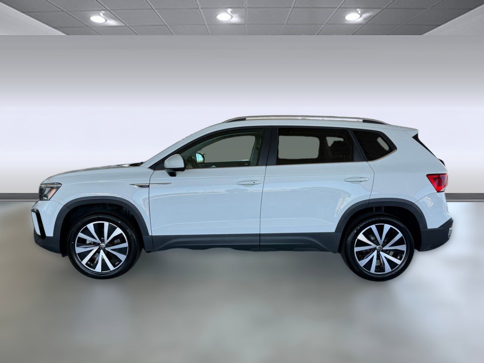 Used 2022 Volkswagen Taos SE AWD/4WD image 2
