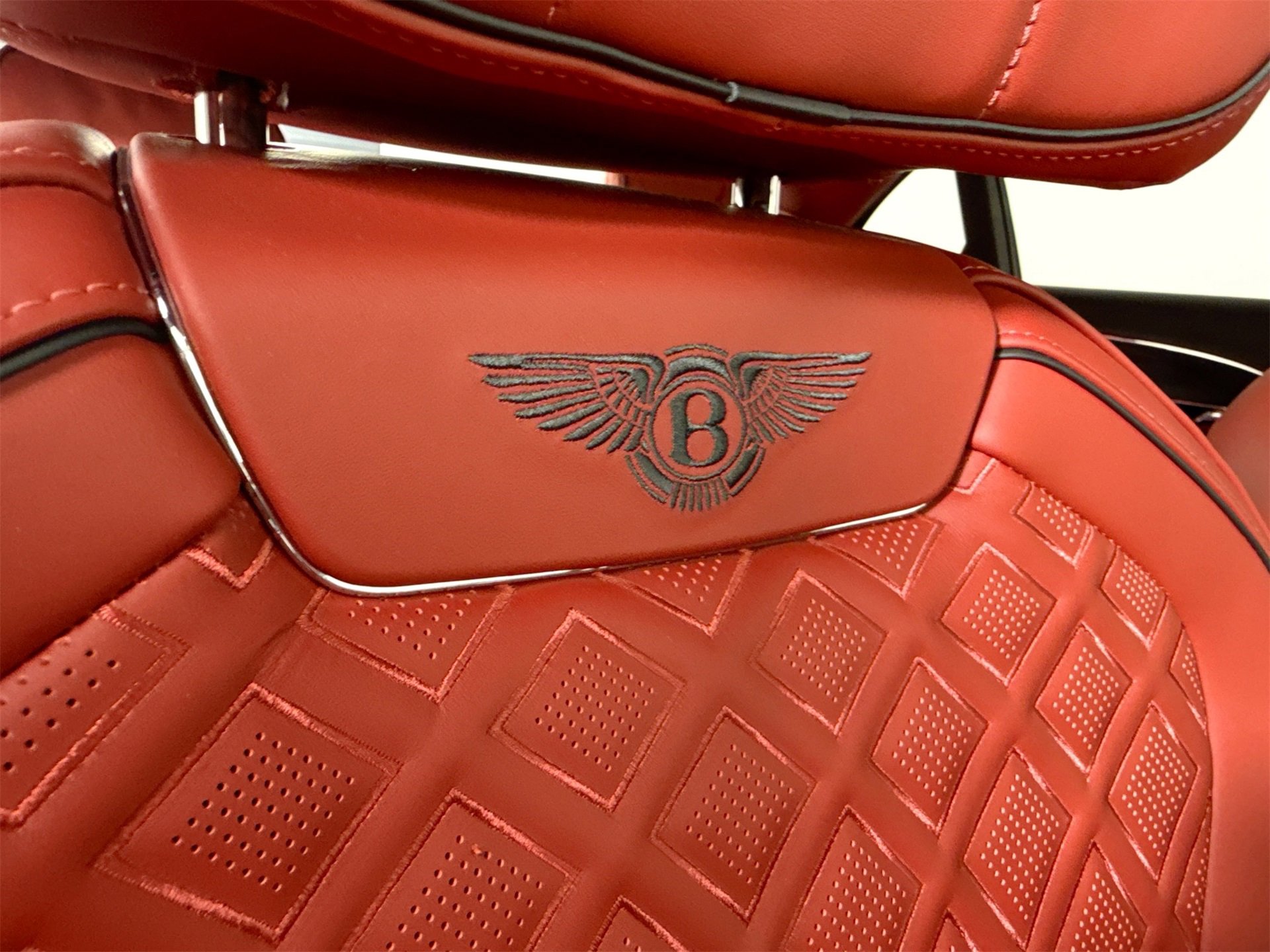 Used 2023 Bentley Flying Spur W12 image 25