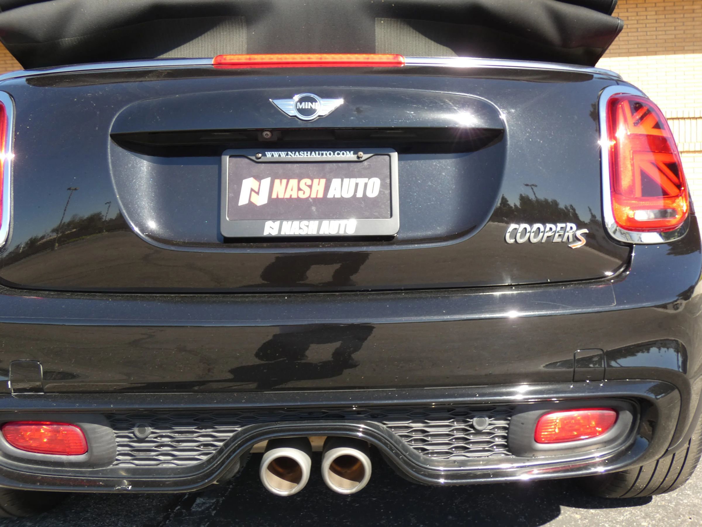 Used 2018 MINI Cooper S image 9