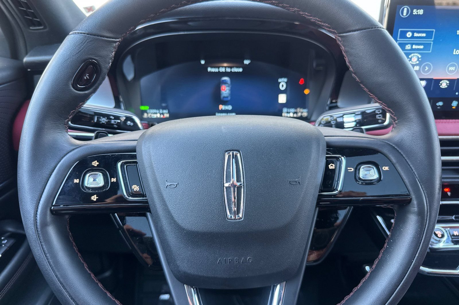 Used 2025 Lincoln Corsair Grand Touring AWD/4WD image 24