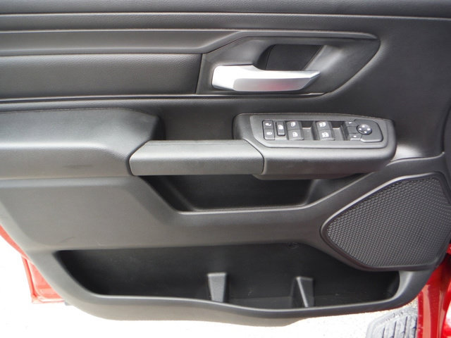 New 2026 RAM 1500 Express AWD/4WD image 18