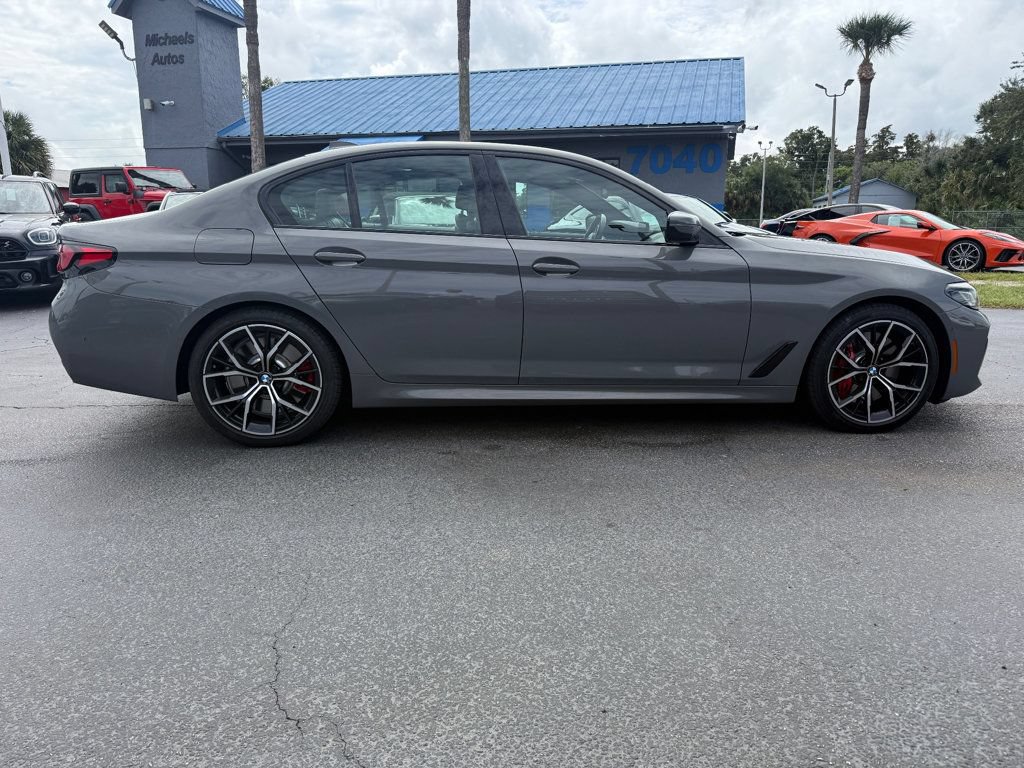 Used 2022 BMW 540i w/ M Sport Package RWD image 4