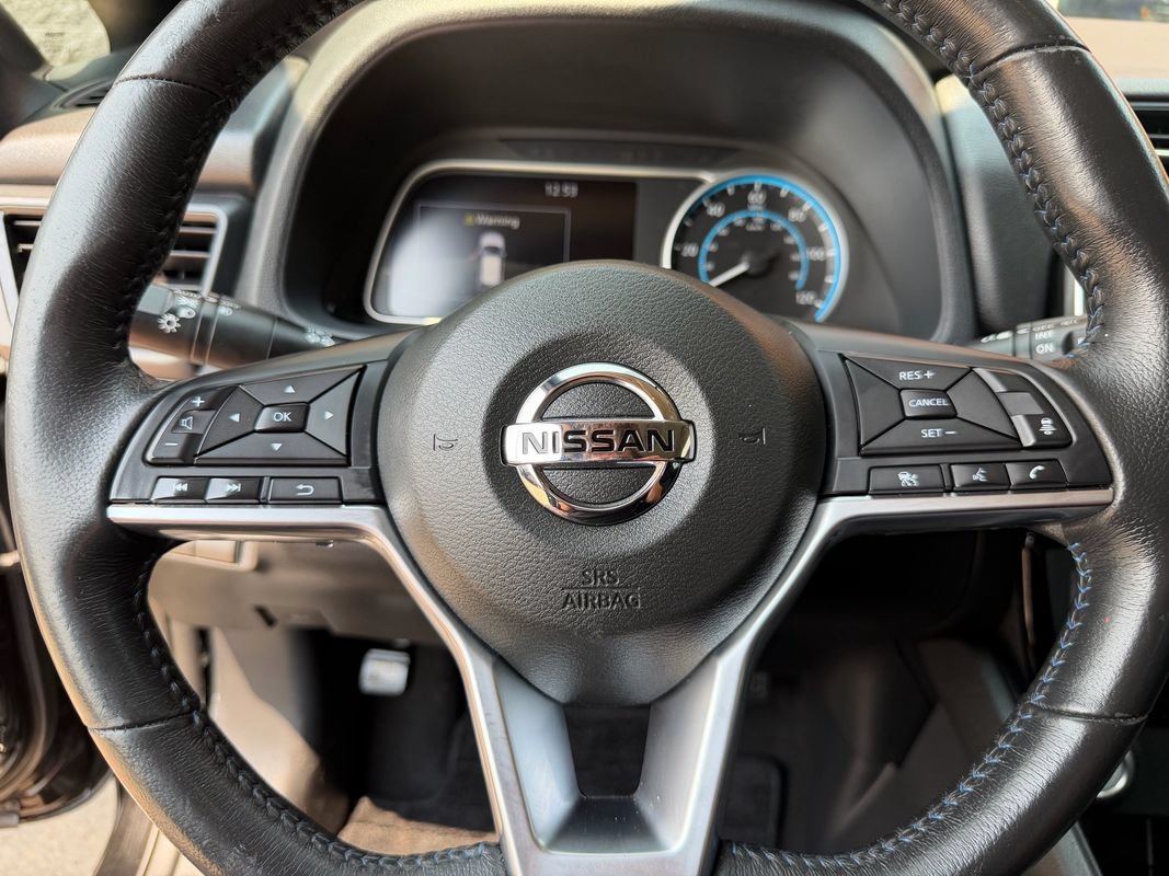 Used 2018 Nissan Leaf SV w/ Protection Package FWD image 31