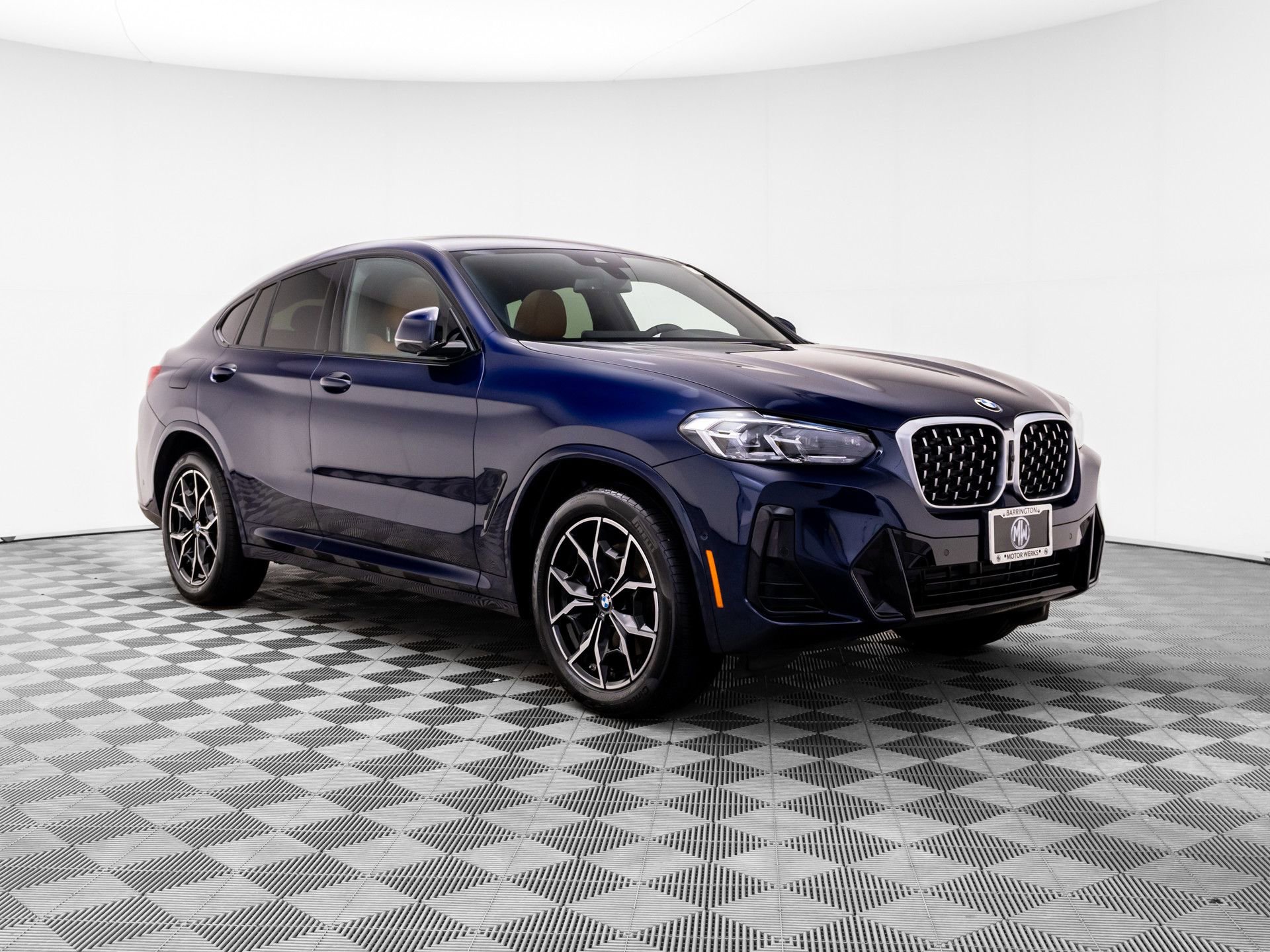 Used 2024 BMW X4 xDrive30i w/ Premium Package AWD/4WD image 8