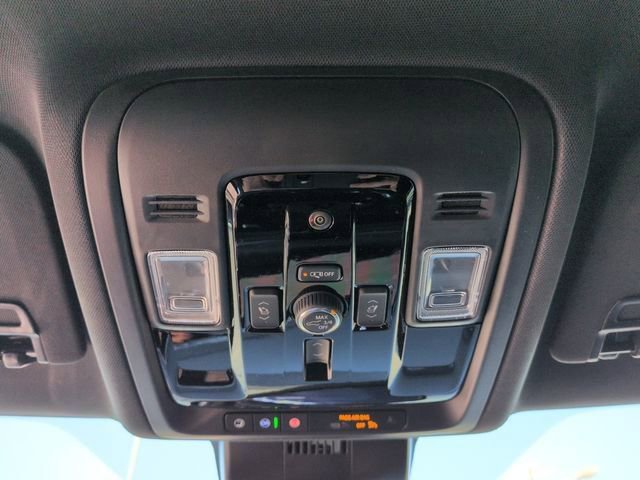 New 2026 Chevrolet Suburban Premier image 33