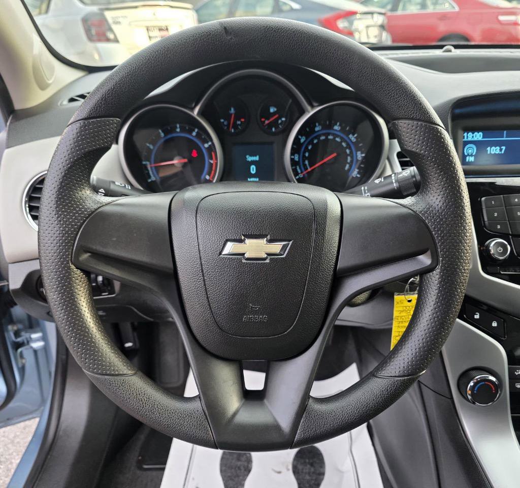 Used 2012 Chevrolet Cruze LS FWD image 32