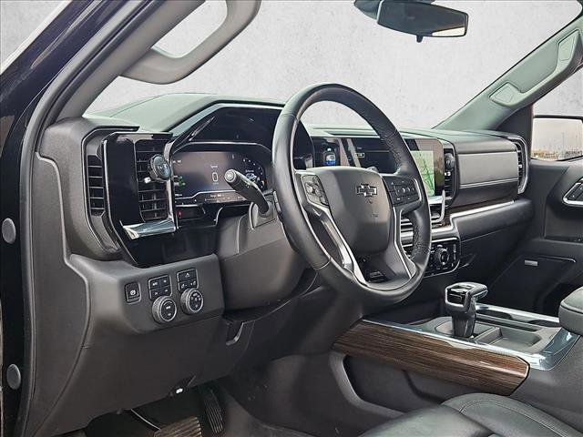 Used 2025 Chevrolet Silverado 1500 LT Trail Boss w/ Convenience Package II image 9