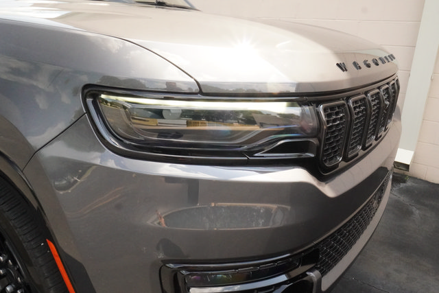 Used 2025 Jeep Wagoneer Series II w/ Convenience Group I RWD video 3