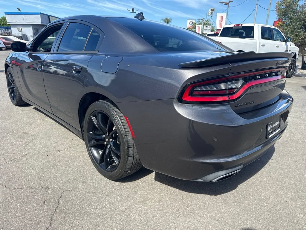 Used 2018 Dodge Charger SXT Plus w/ Blacktop Package RWD image 4