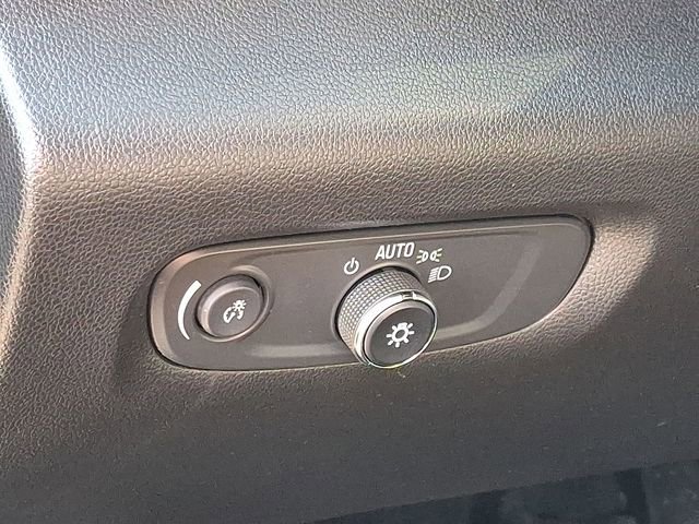 Used 2023 Chevrolet Traverse LT w/ LPO, Floor Liner Package image 32