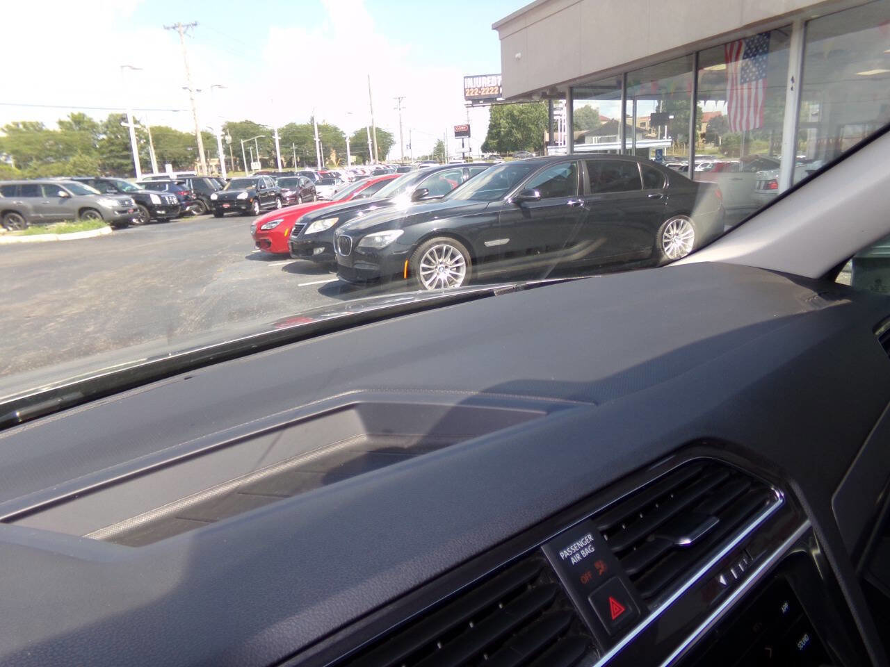 Used 2021 Volkswagen Tiguan SE image 63