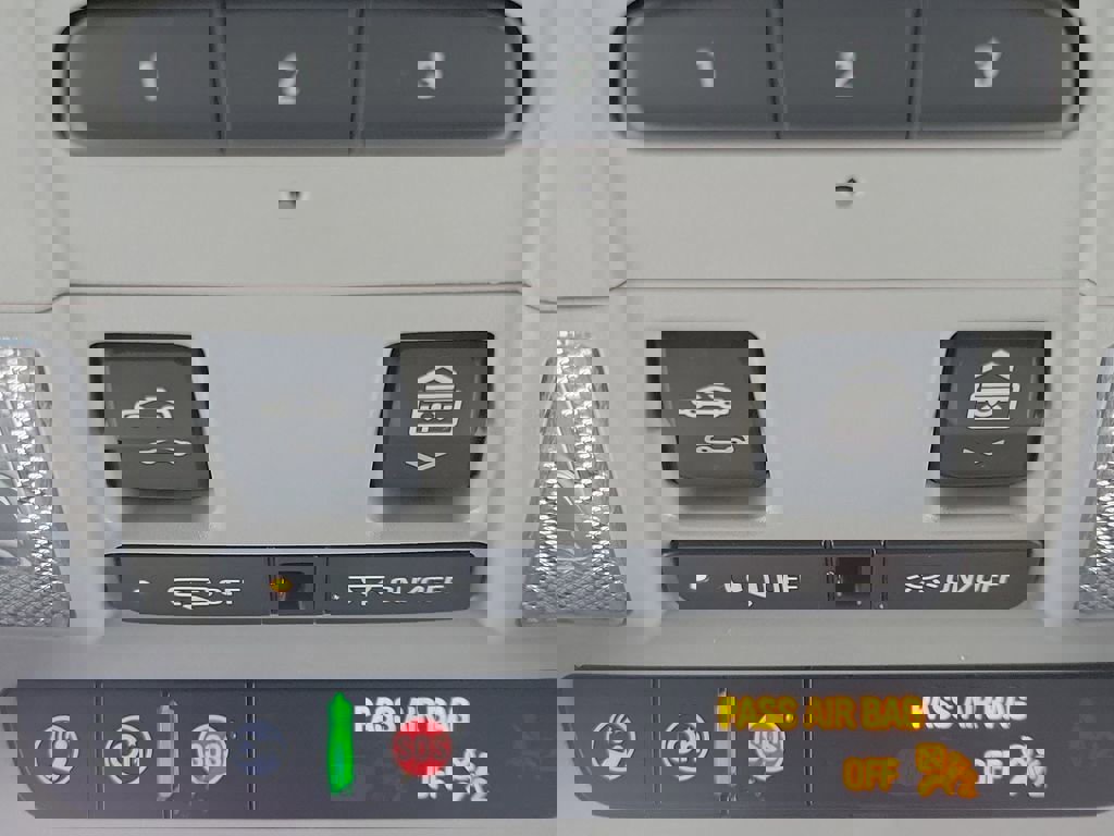 Certified 2023 Chevrolet Equinox Premier image 32