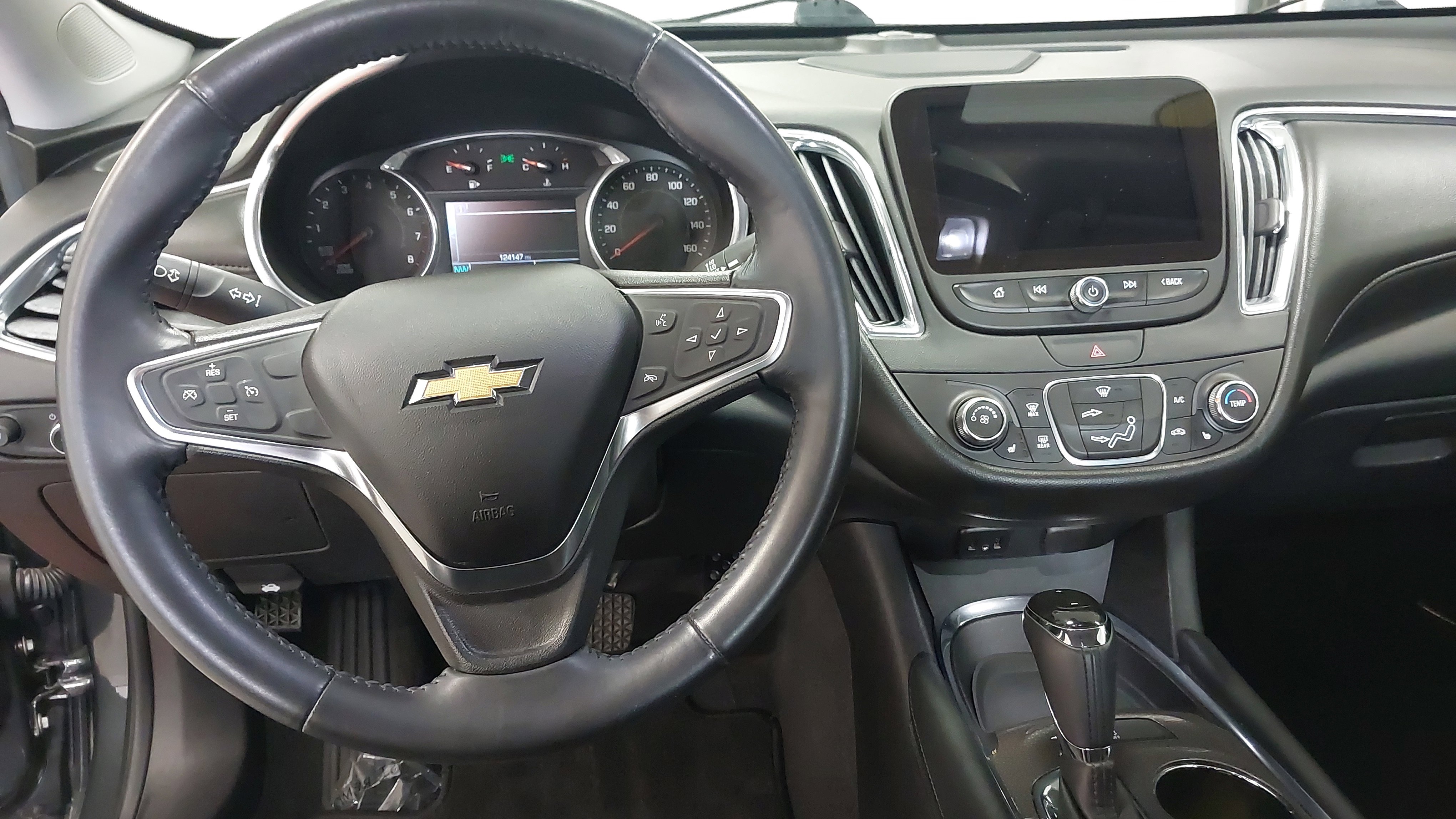 Used 2017 Chevrolet Malibu LT w/ Leather Package image 23