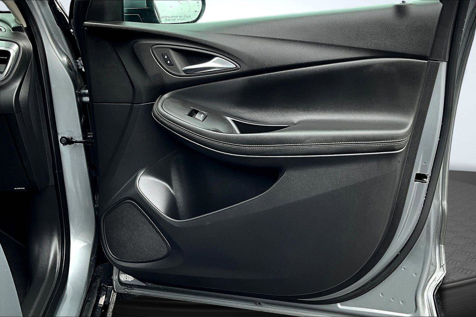 Used 2024 Buick Encore GX Sport Touring AWD/4WD image 25