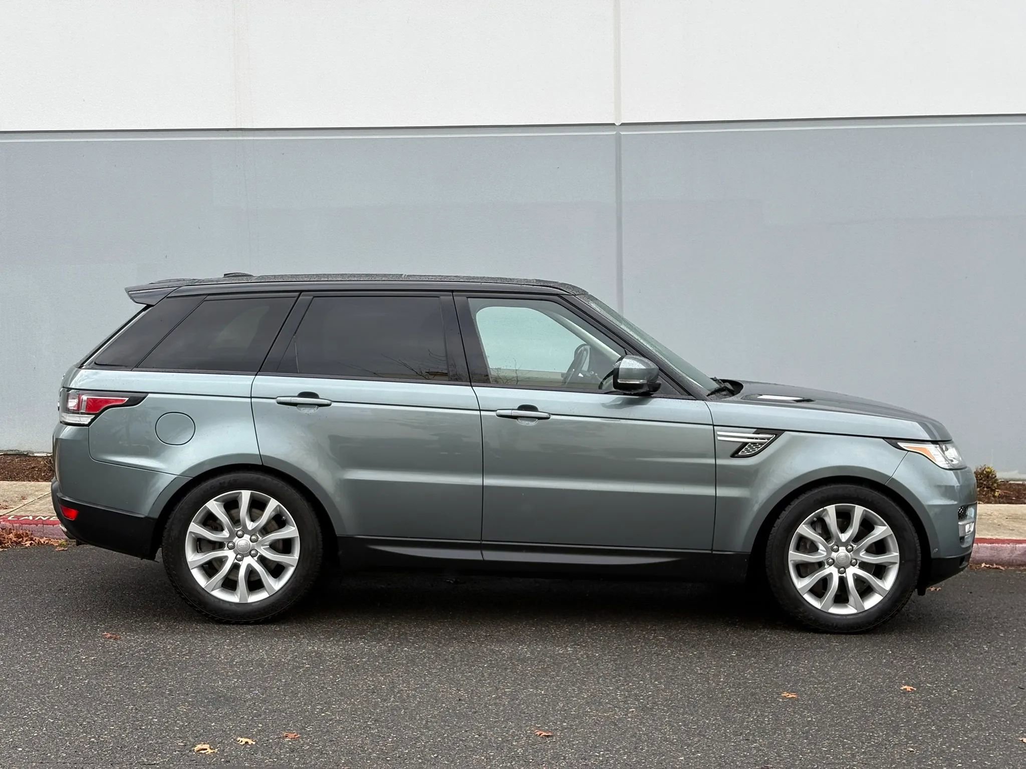 Used 2014 Land Rover Range Rover Sport Supercharged image 7
