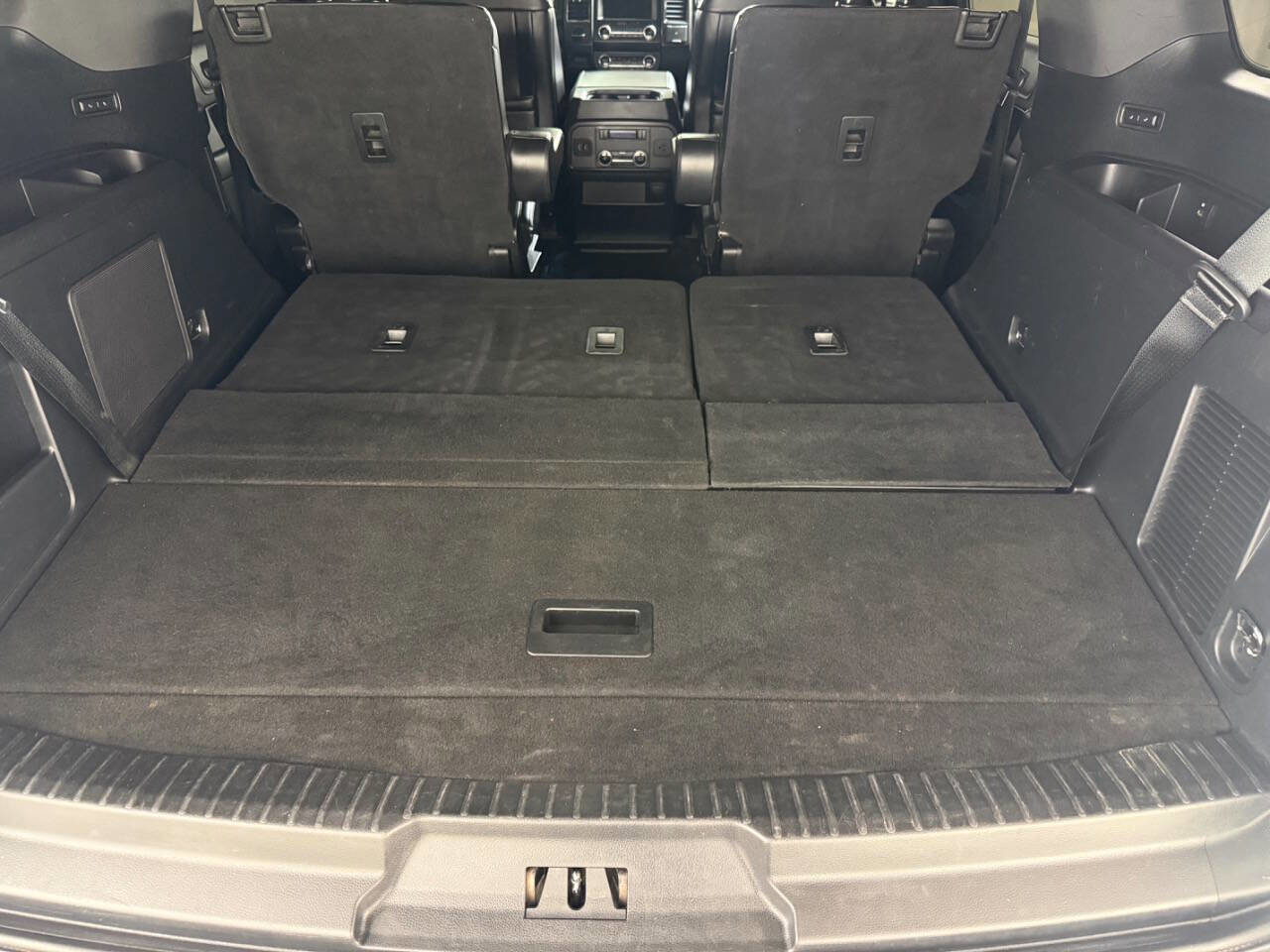 Used 2019 Ford Expedition Limited w/ Equipment Group 302A RWD image 20