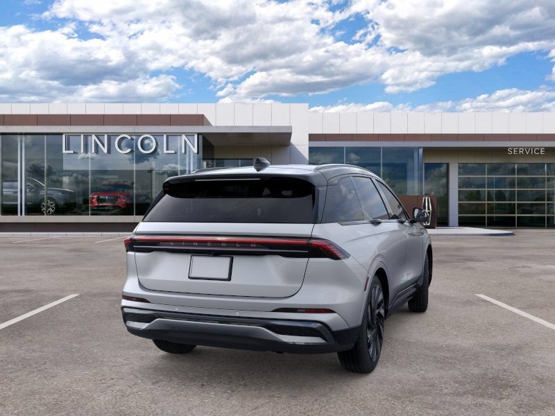 New 2026 Lincoln Nautilus Reserve w/ Jet Appearance Package AWD/4WD image 8