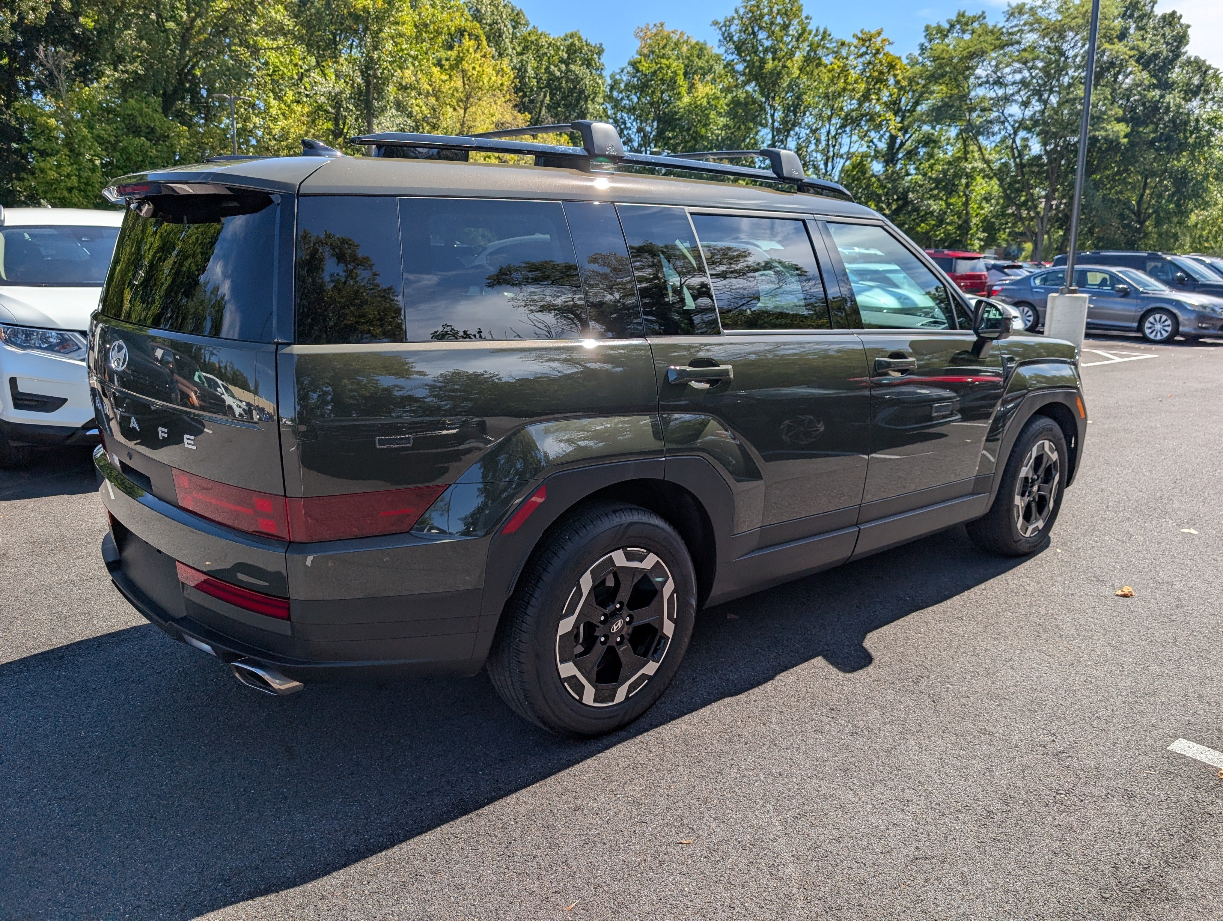 Used 2025 Hyundai Santa Fe SEL FWD image 3