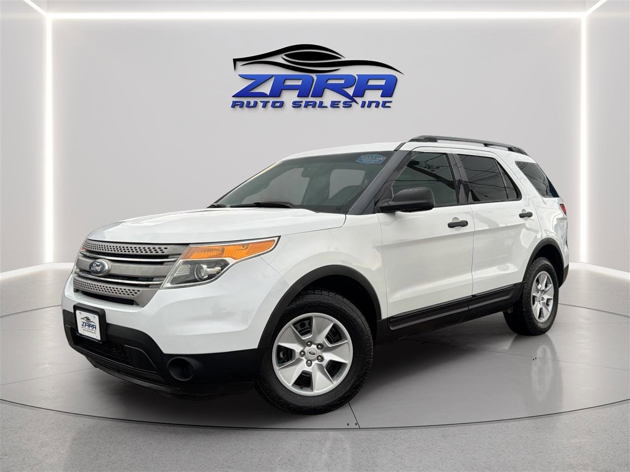 Used 2013 Ford Explorer 4WD w/ Class III Trailer Tow Pkg image 1
