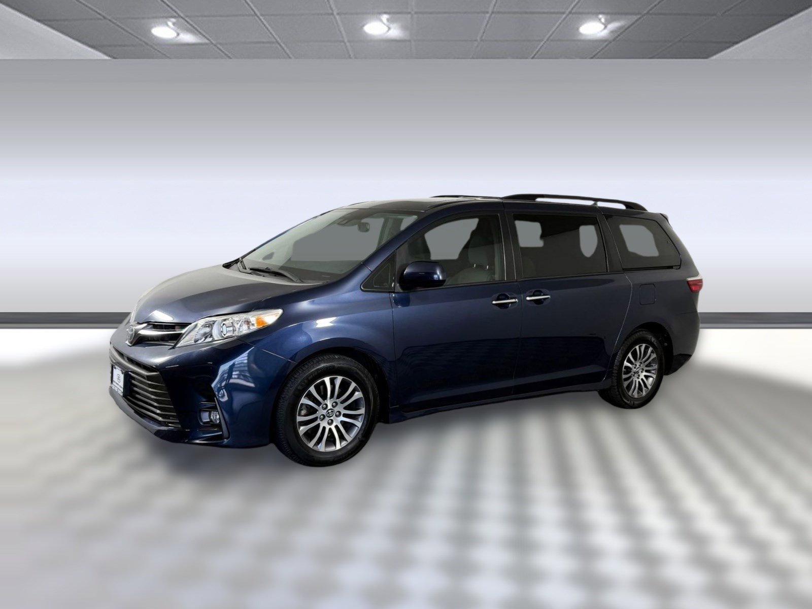 Used 2019 Toyota Sienna XLE