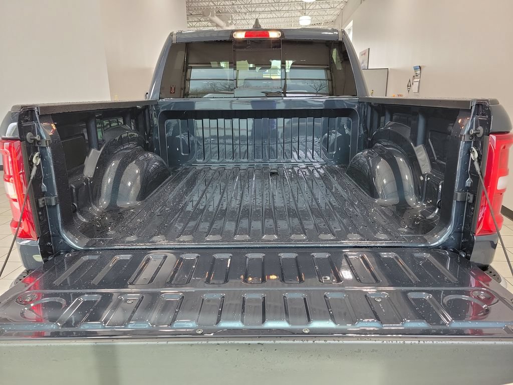 New 2026 RAM 1500 Big Horn AWD/4WD image 8